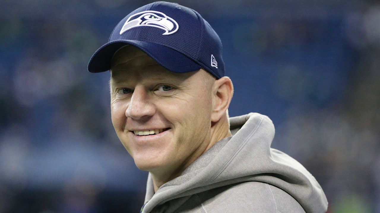 Jaguars name Darrell Bevell interim head coach after firing Urban Meyer