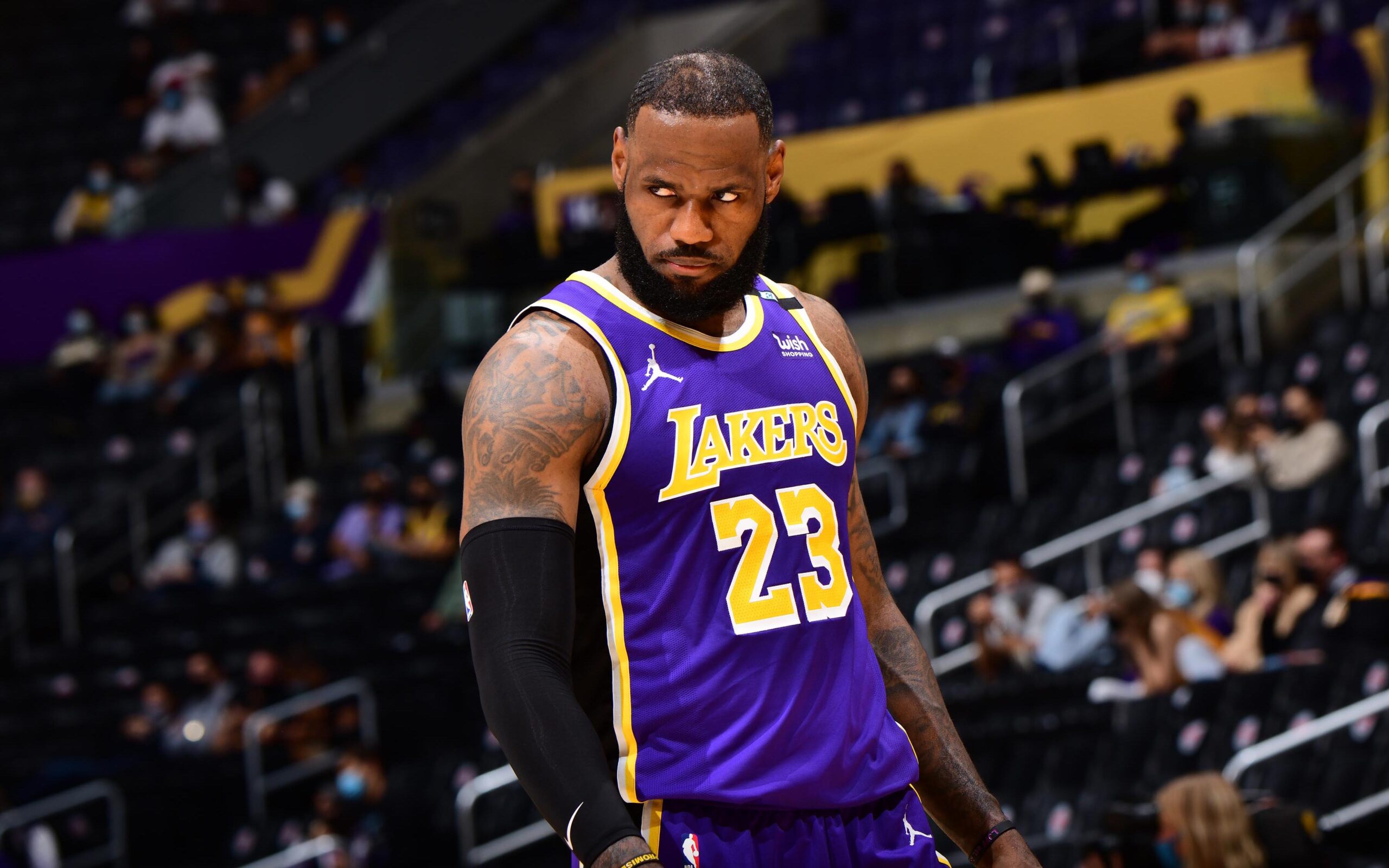 LeBron James out a minimum of three weeks with a foot injury - The Sporting  Base