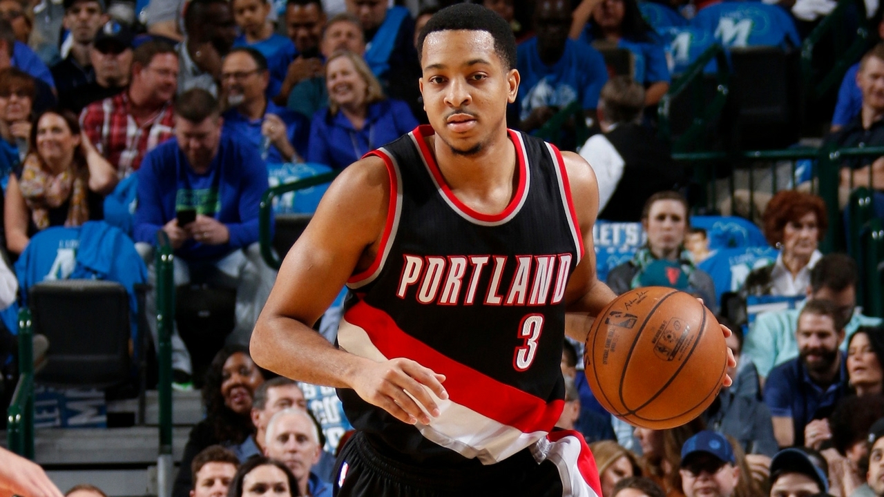 Trail Blazers trade C.J. McCollum to Pelicans