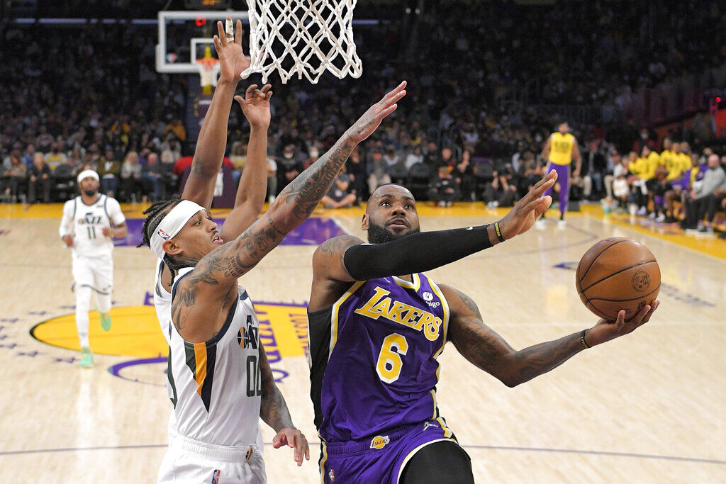 LeBron James ties Lakers’ longest 25-point streak in comeback win over Utah