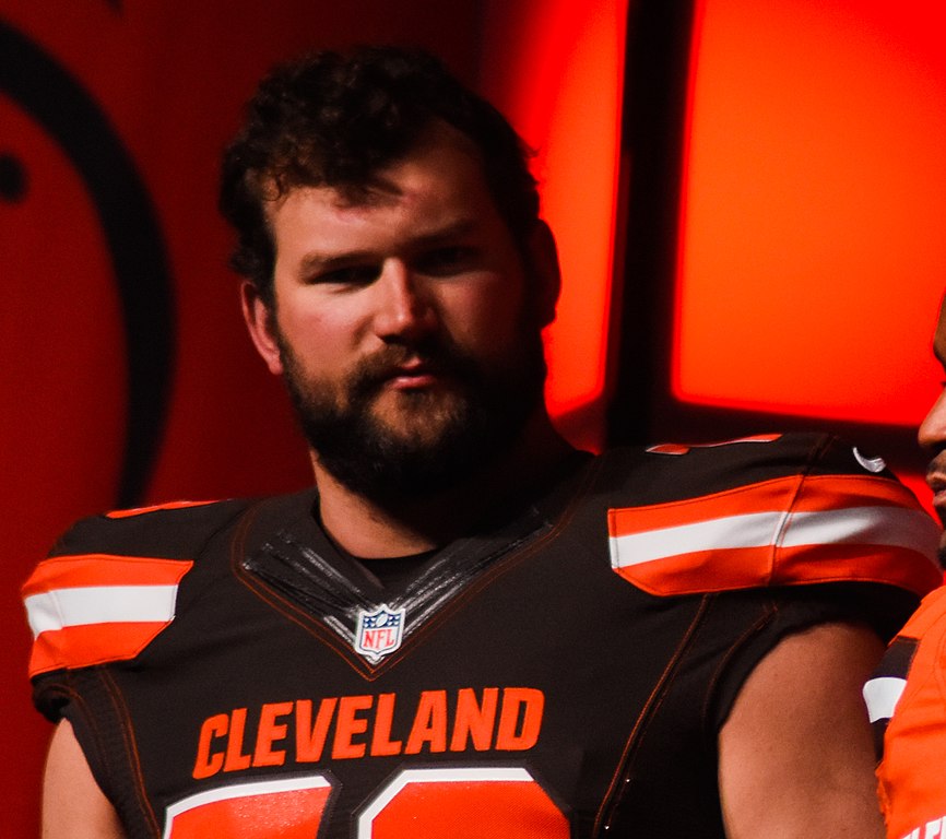 Joe Thomas, Ronde Barber Headline 2023 NFL Hall of Fame Inductees