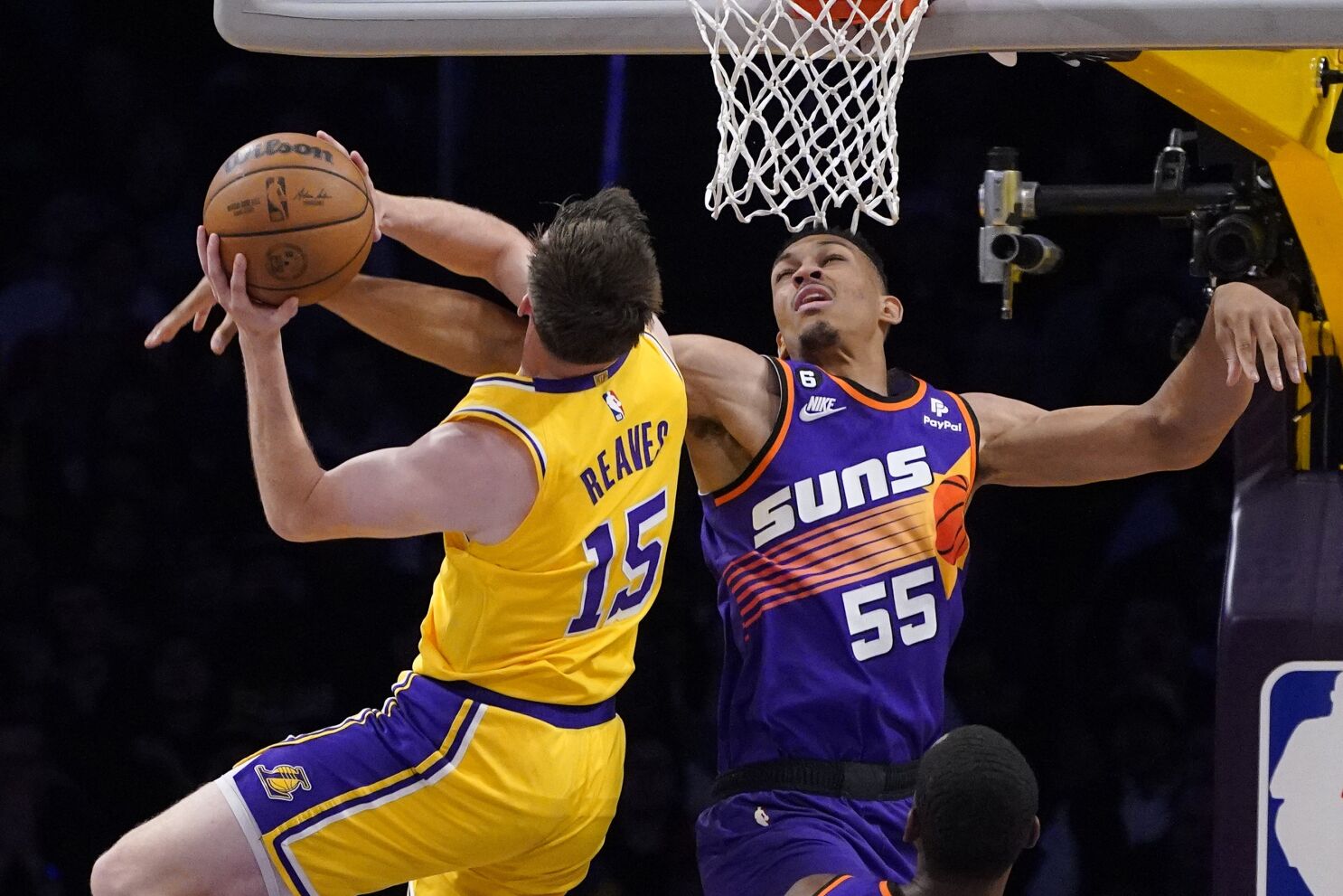 Reaves falls 25, Lakers outlast Suns to continue postseason push