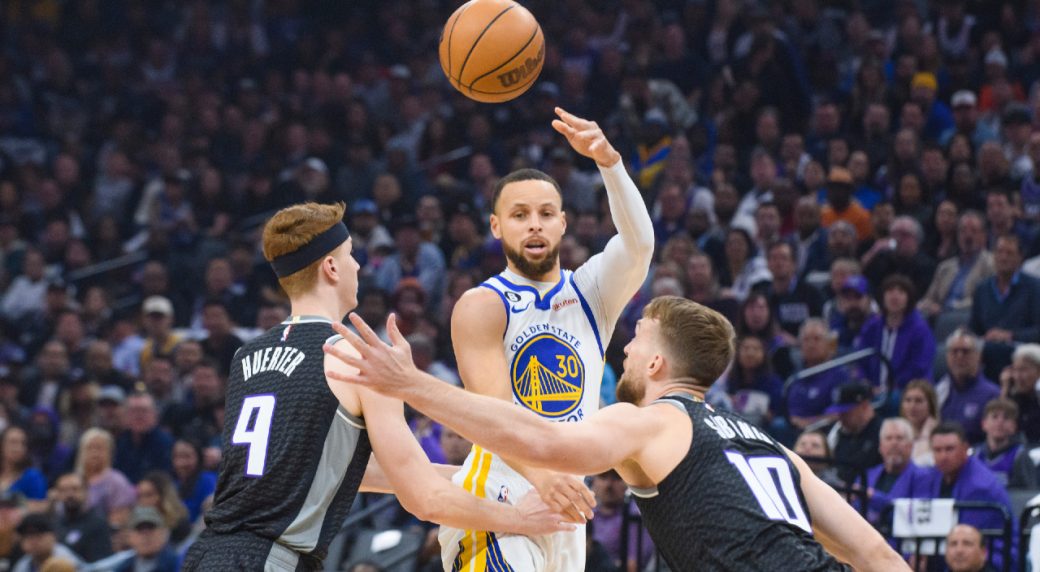 Kings survive Warriors fightback to take dominant 2-0 series lead