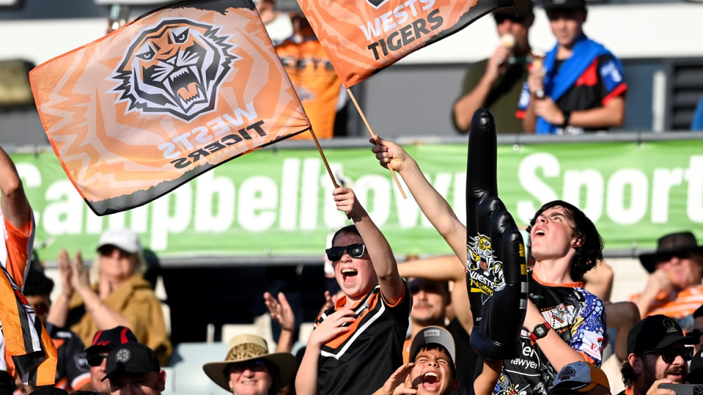 74309129 Tigers Fans 240414 Gp4545 2024414142525 1