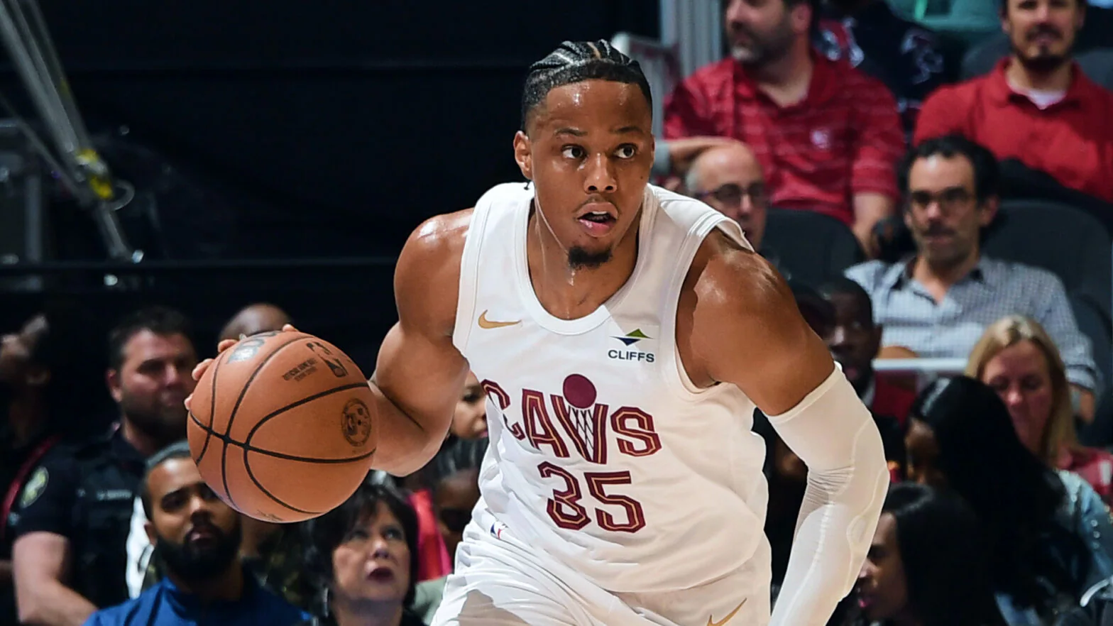 Okoro re-signs with Cavs on 3-year, $38M deal