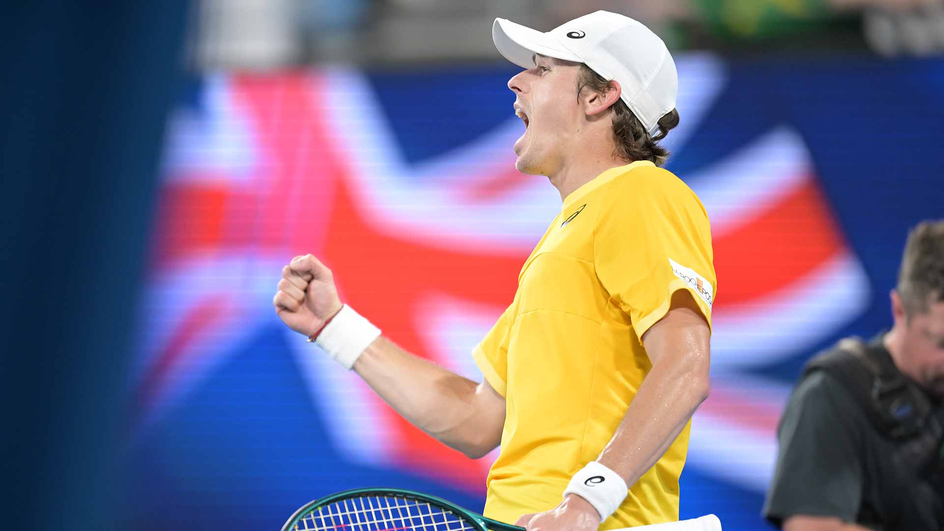 Pain-free De Minaur is ‘back’ – right in time for AO trophy charge