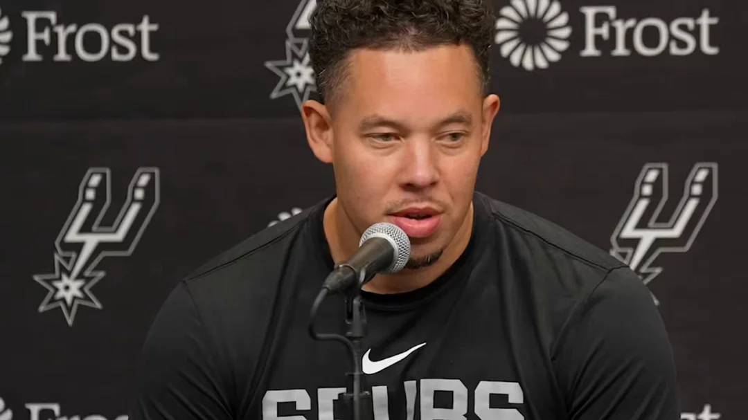 Spurs name Mitch Johnson new head coach