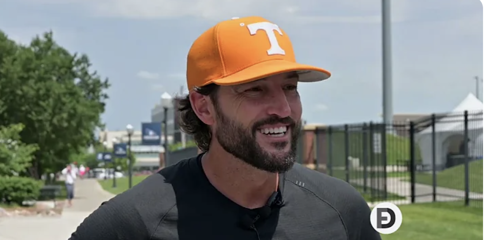 Giants name Tony Vitello new manager