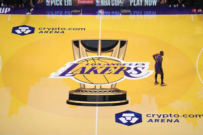 Lakers refuse to play on NBA Cup special floor against the Mavericks