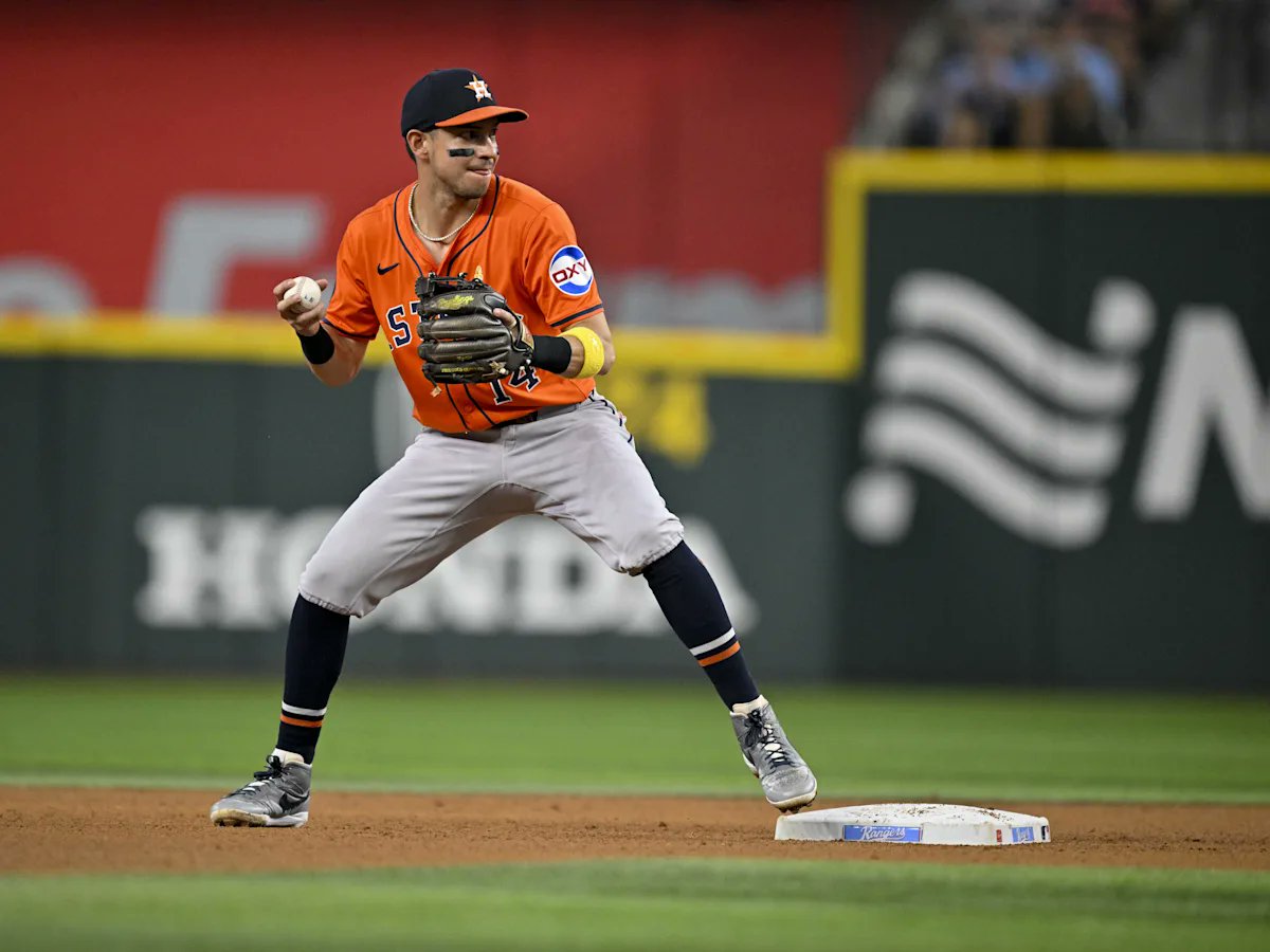 Three MLB infielders to switch teams in November