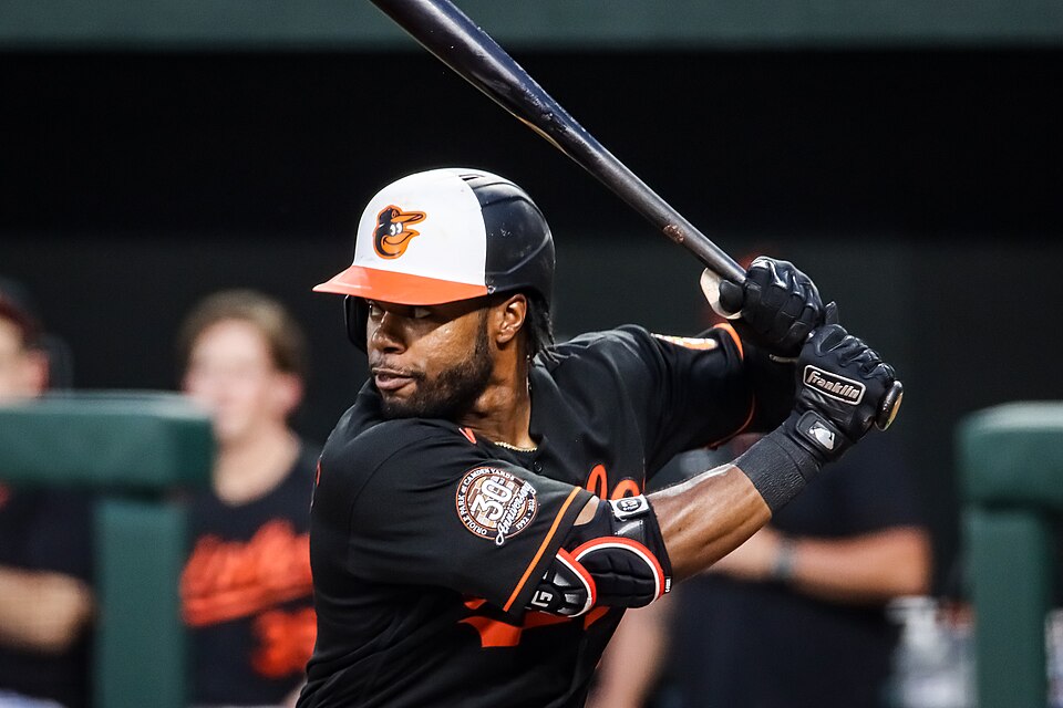 Rays sign outfielder Cedric Mullins