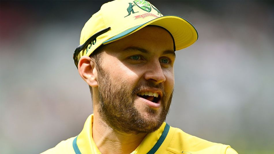 Inglis earns recall to replace injured Khawaja, though he won’t open