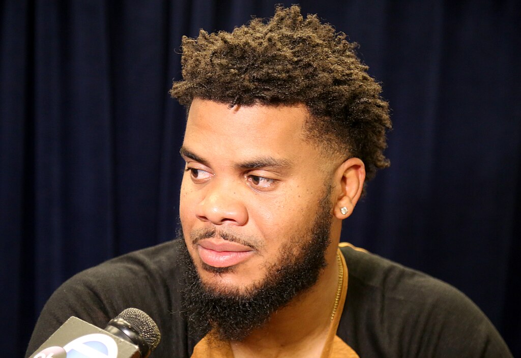 Tigers sign closer Kenley Jansen