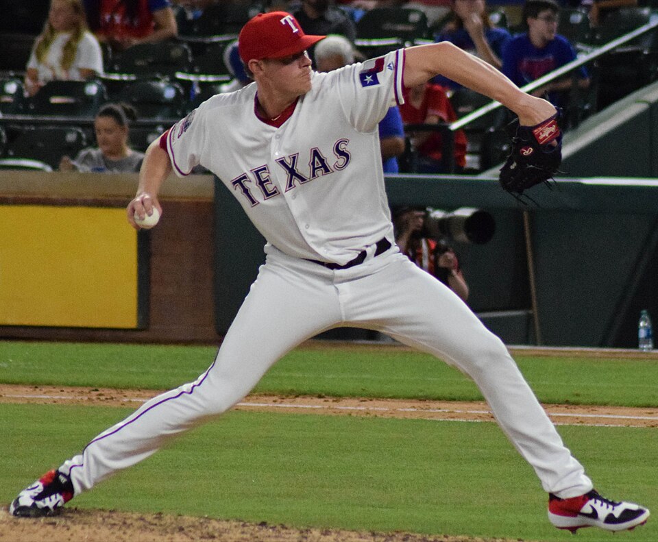 Marlins sign closer Pete Fairbanks