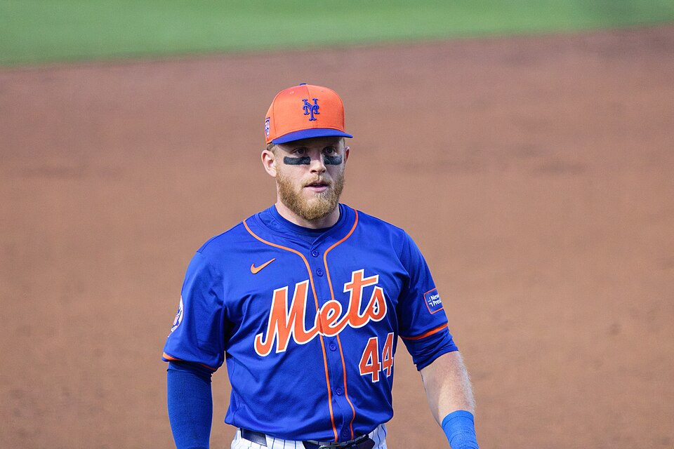 Giants sign outfielder Harrison Bader